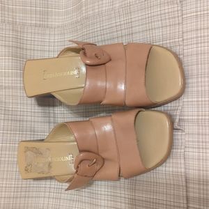 Enzo Angiolini slip on leather sandals with buckle.